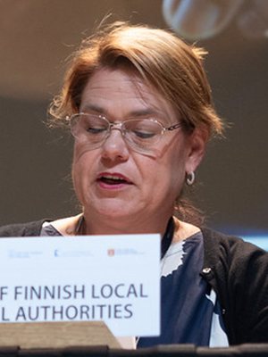 Entinen kansanedustaja Minna Karhunen